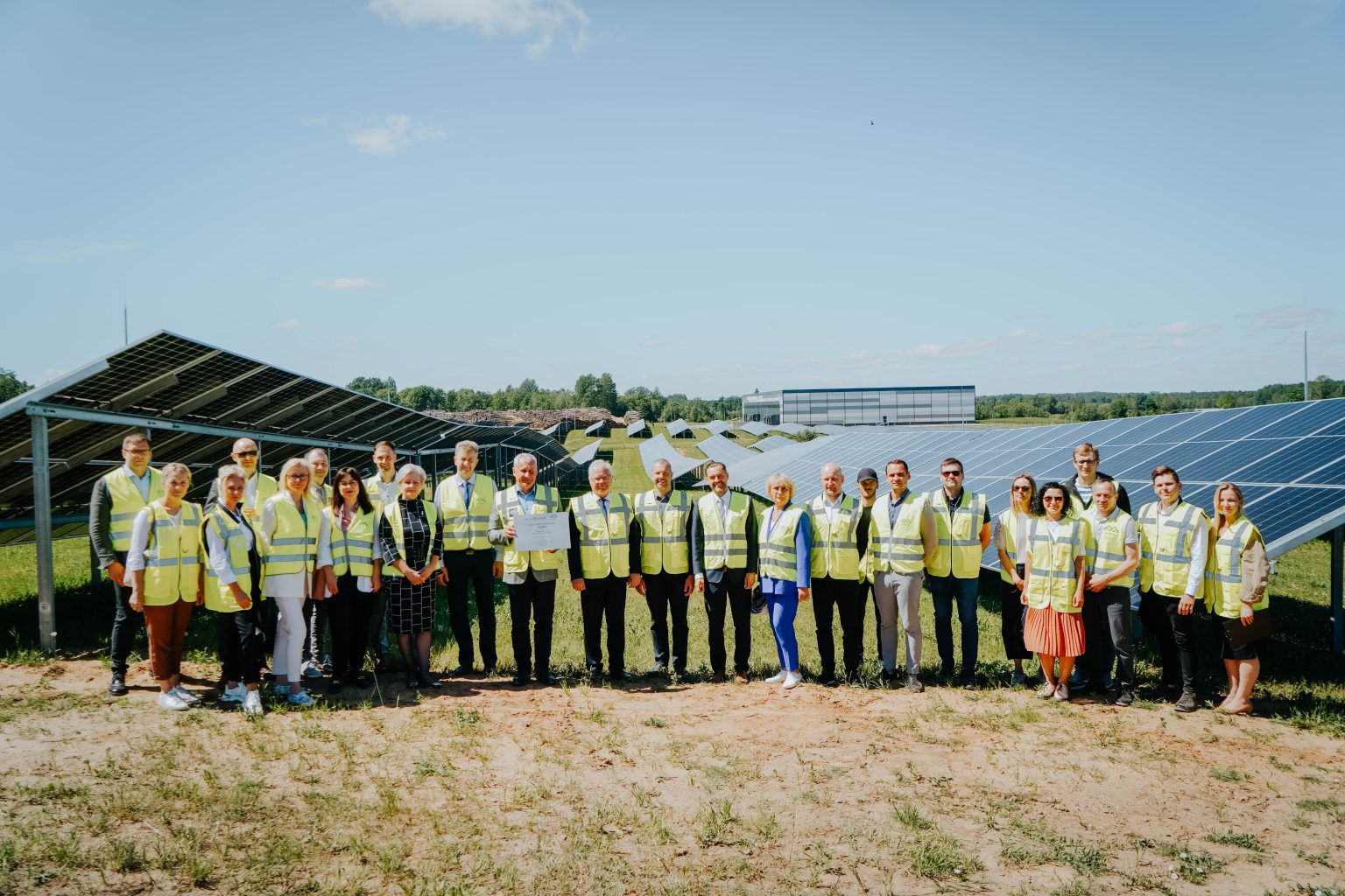 SIA AVOTI atklāts saules enerģijas parks - Avoti.lv
